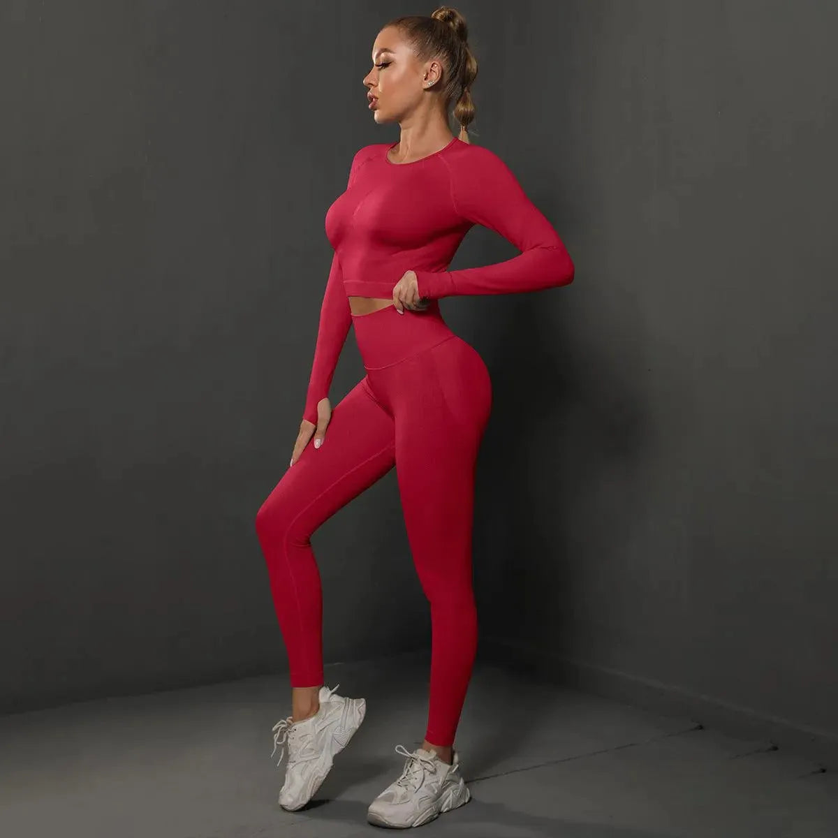 Valenzora | Complete with yoga pants and top