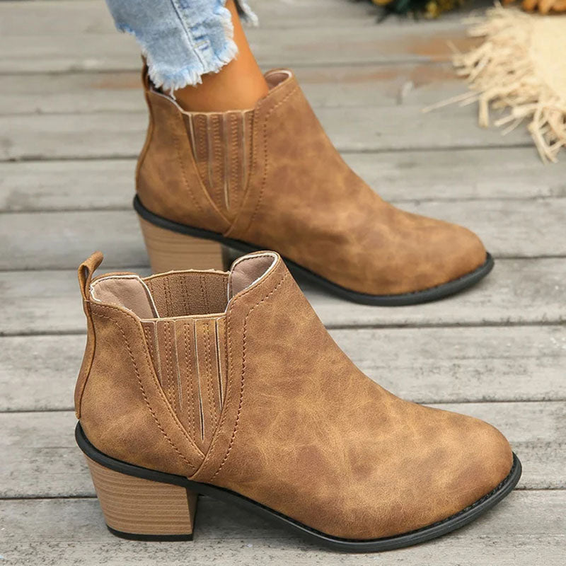 Valenzora | Vintage ankle boots with chunky heel