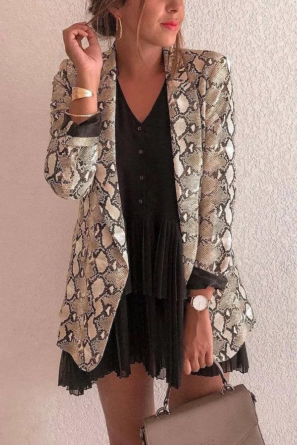 Valenzora | Lockere Blazer mit Schlangenmuster am Revers