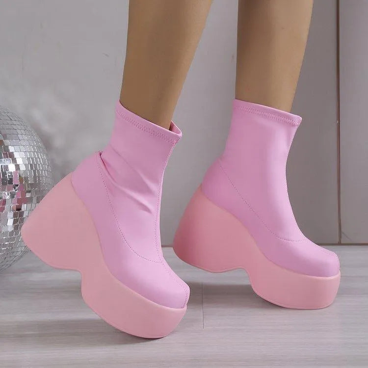 Valenzora | Chelsea boot with elastic wedge heel made of leather