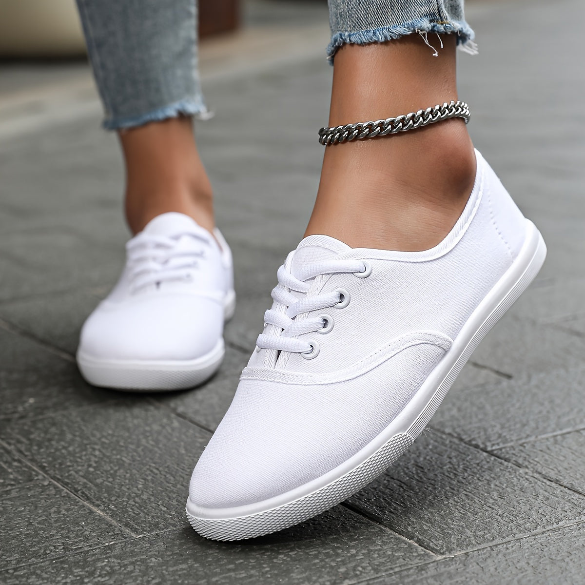Valenzora | Bequeme Low-Top Canvas-Sneaker in Weiß