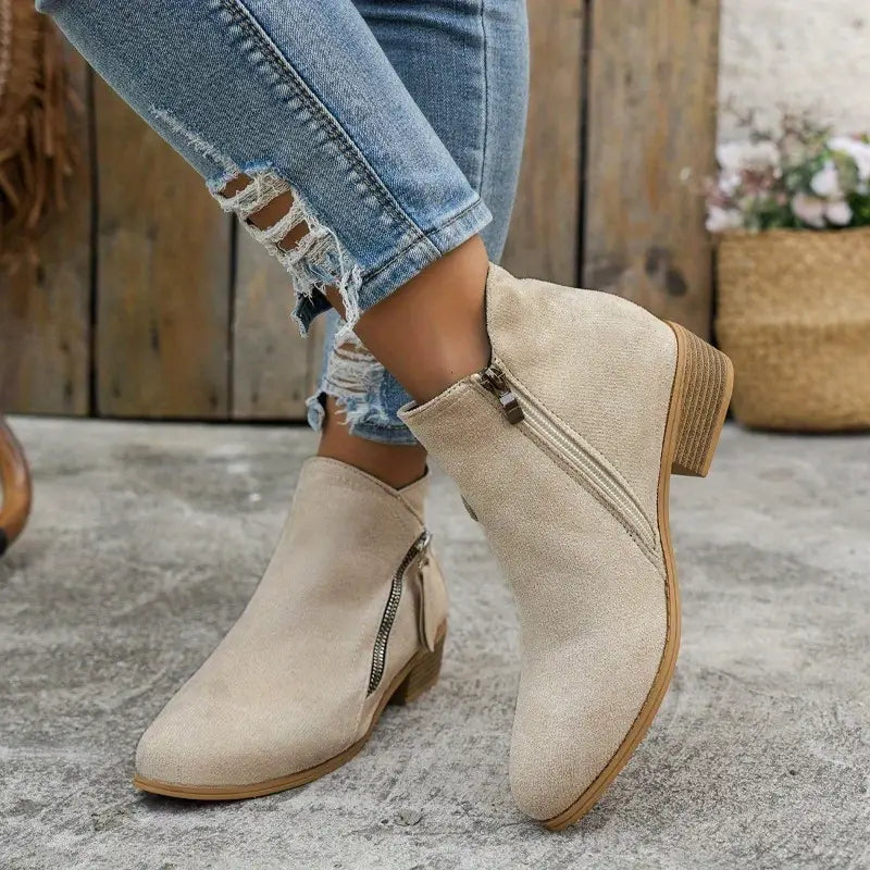 Valenzora | Boots Stylish design with practical zipper