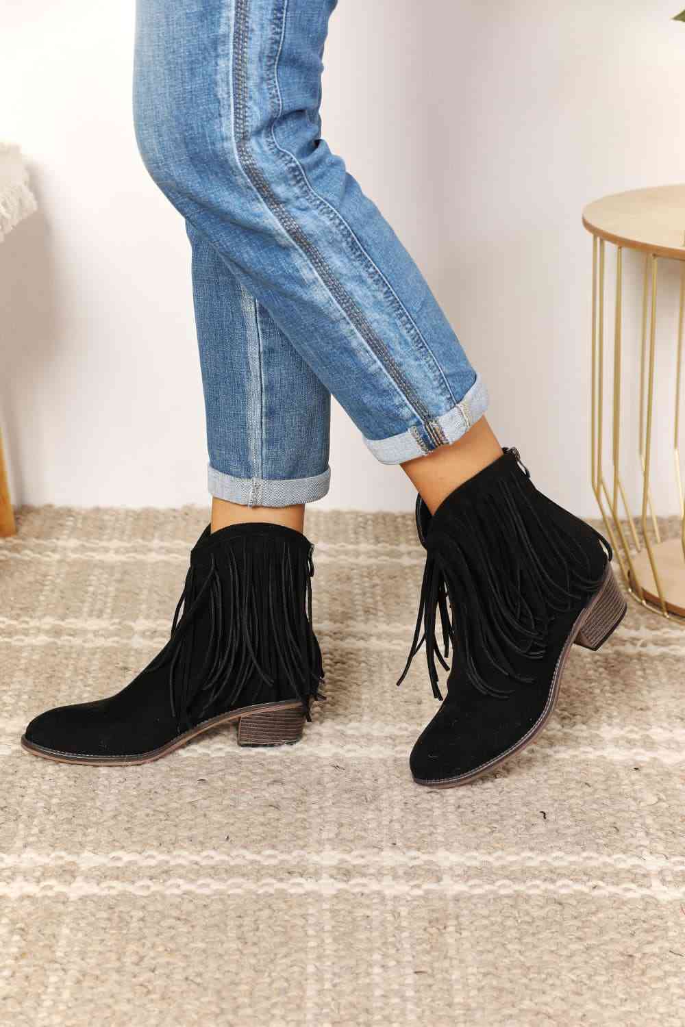 Valenzora | Legend women's fringe cowboy western ankle boots
