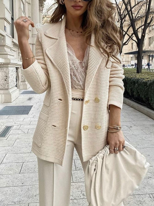 Valenzora | Lässige und stylische Winterstrickjacke