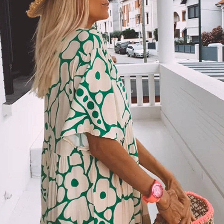 Valenzora | Loose, slimming floral dress in plus sizes