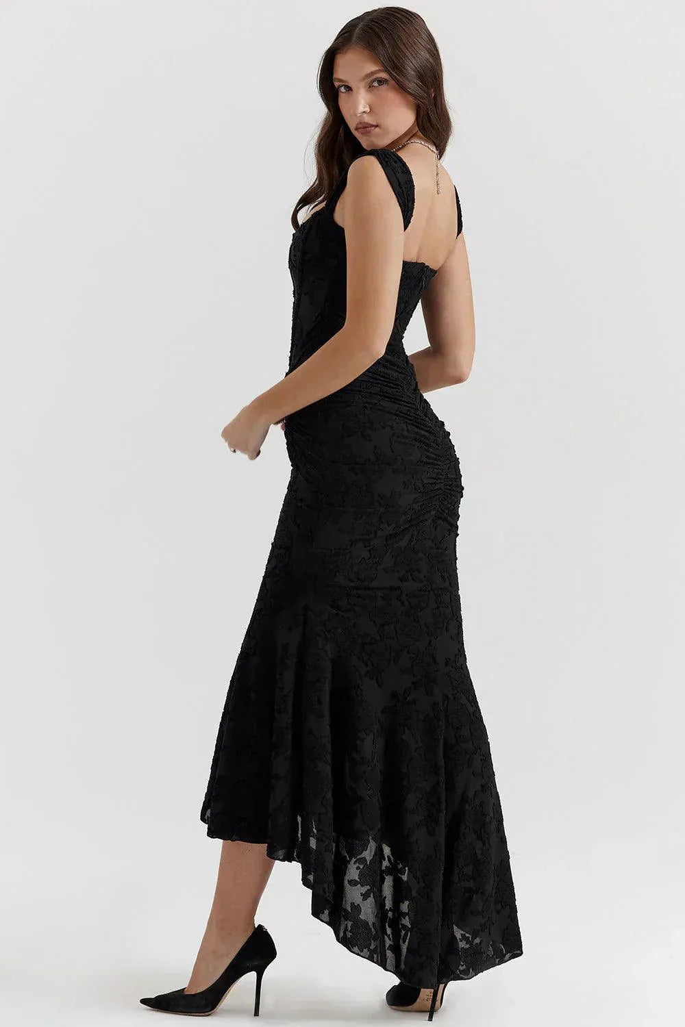 Valenzora | Vintage floral dress with internal boning and pleats. Perfect for special occasions.