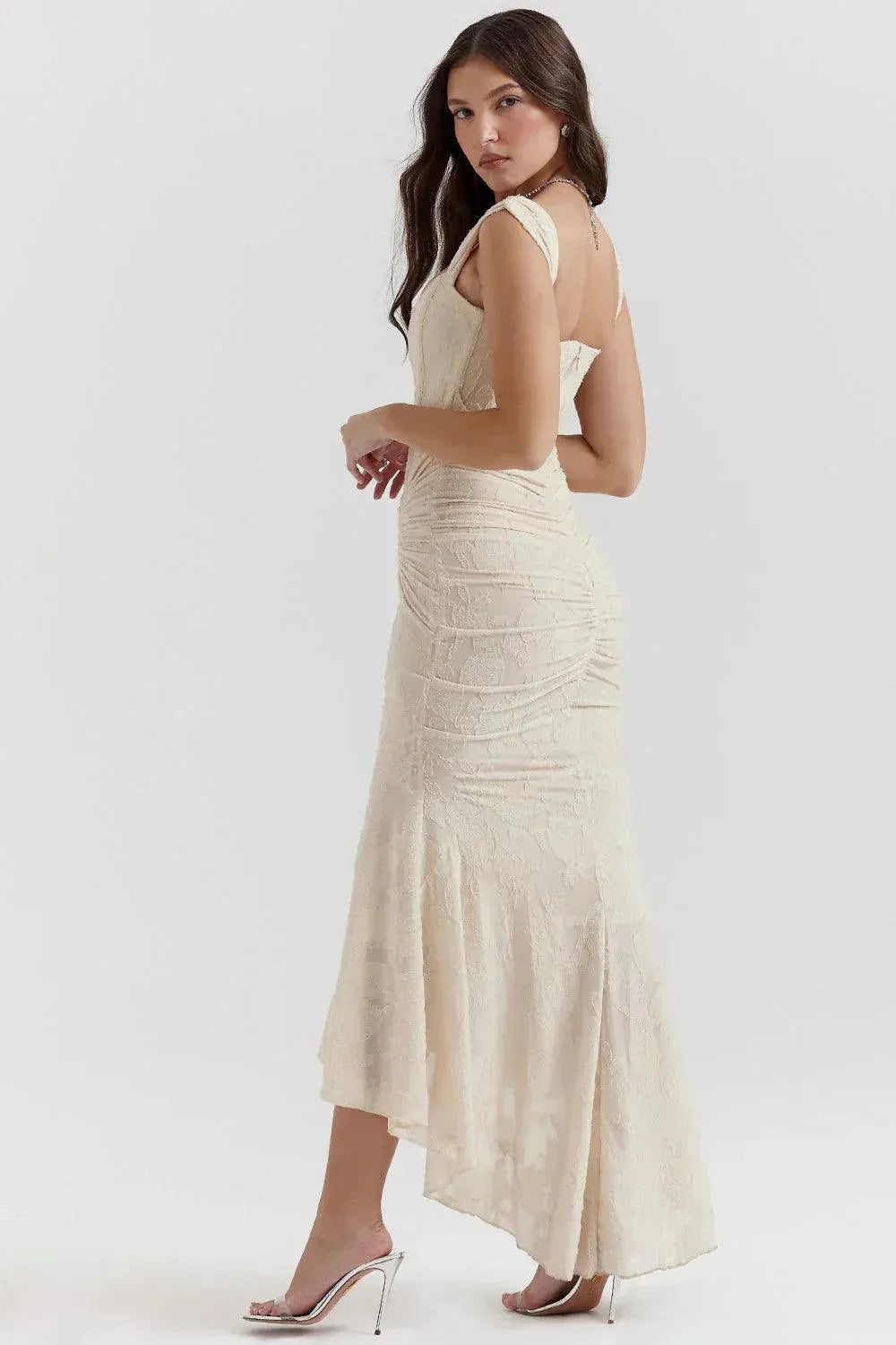 Valenzora | Vintage floral dress with internal boning and pleats. Perfect for special occasions.
