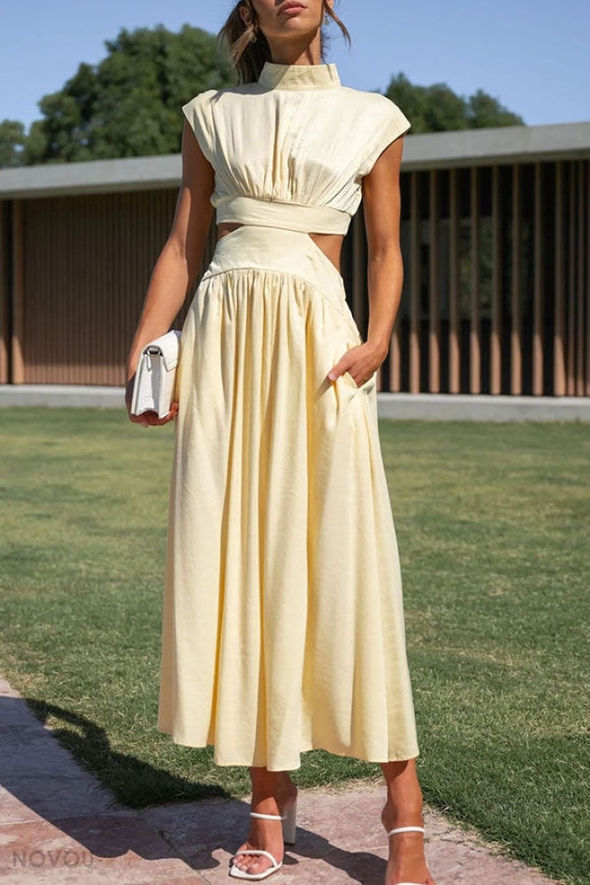 Midi dress with a neckline