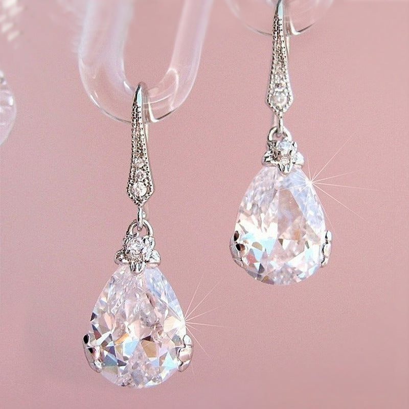 Valenzora | Wedding Drop Earrings in Pear Shape For Weddings