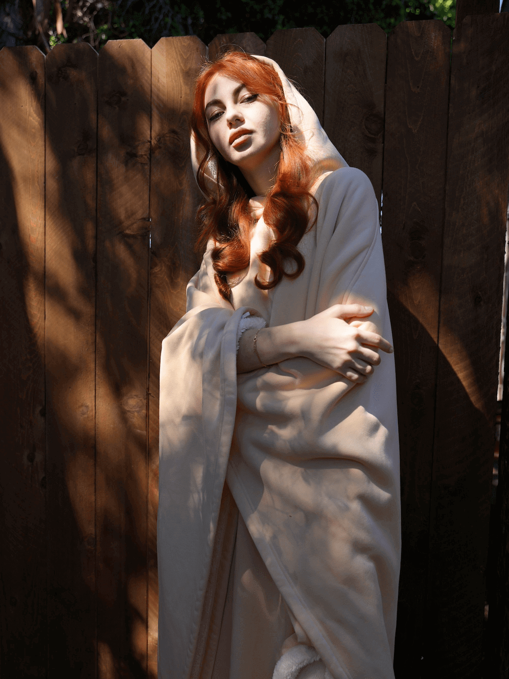 Valenzora | Oversized Warm & Cozy Blanket Hoodie for Everyday Use