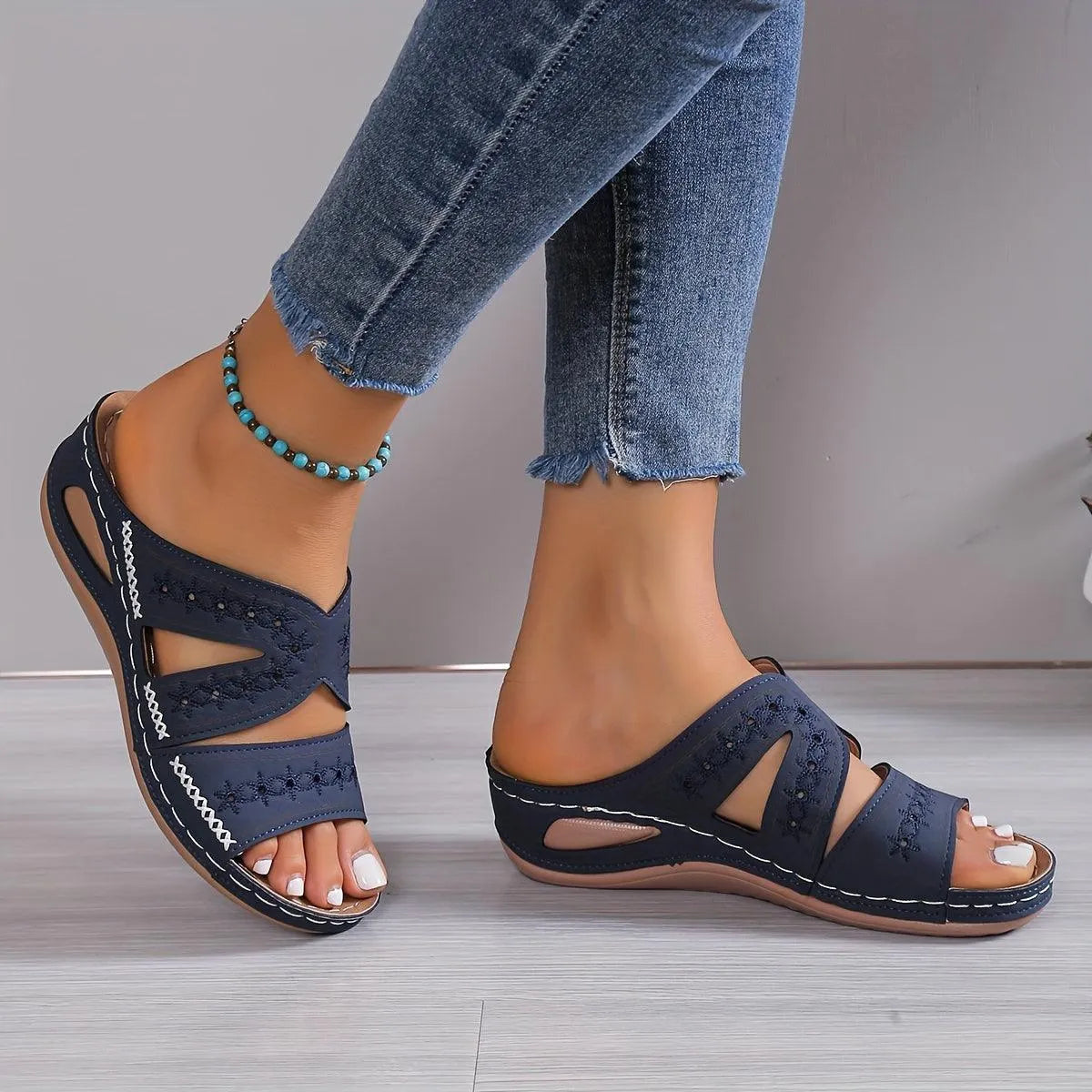 Valenzora | Comfortable Summer Sandals with Solid Sole - Perfect for Warm Days