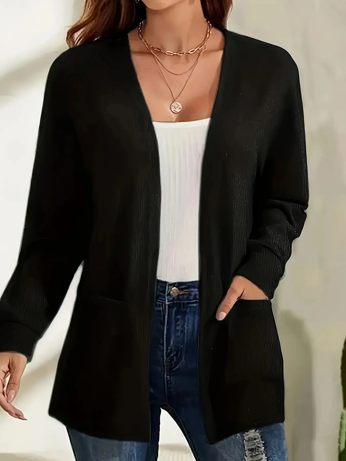 Valenzora | Stylische Strickjacke mit offener Vorderseite & Taschen