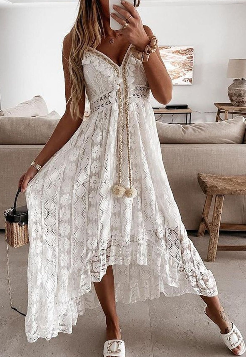 Valenzora | Lace dress with crochet ruffles