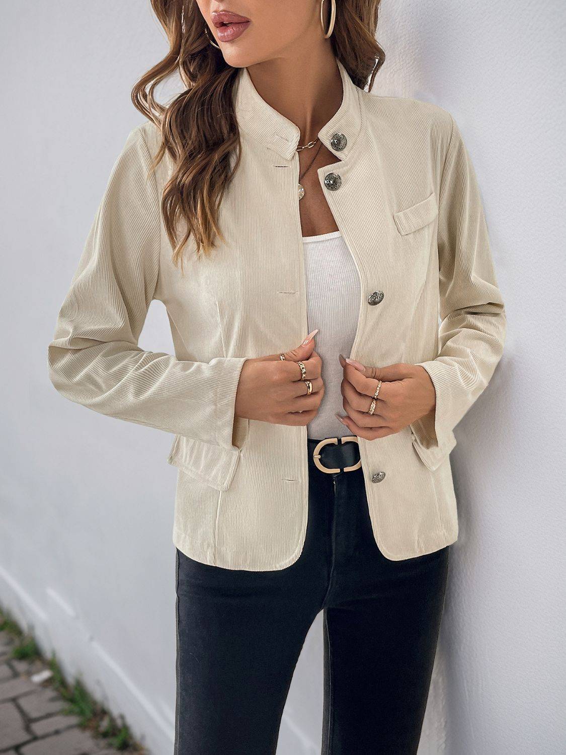 Valenzora | Perfekte Jacke mit Stehkragen und Knopfleiste