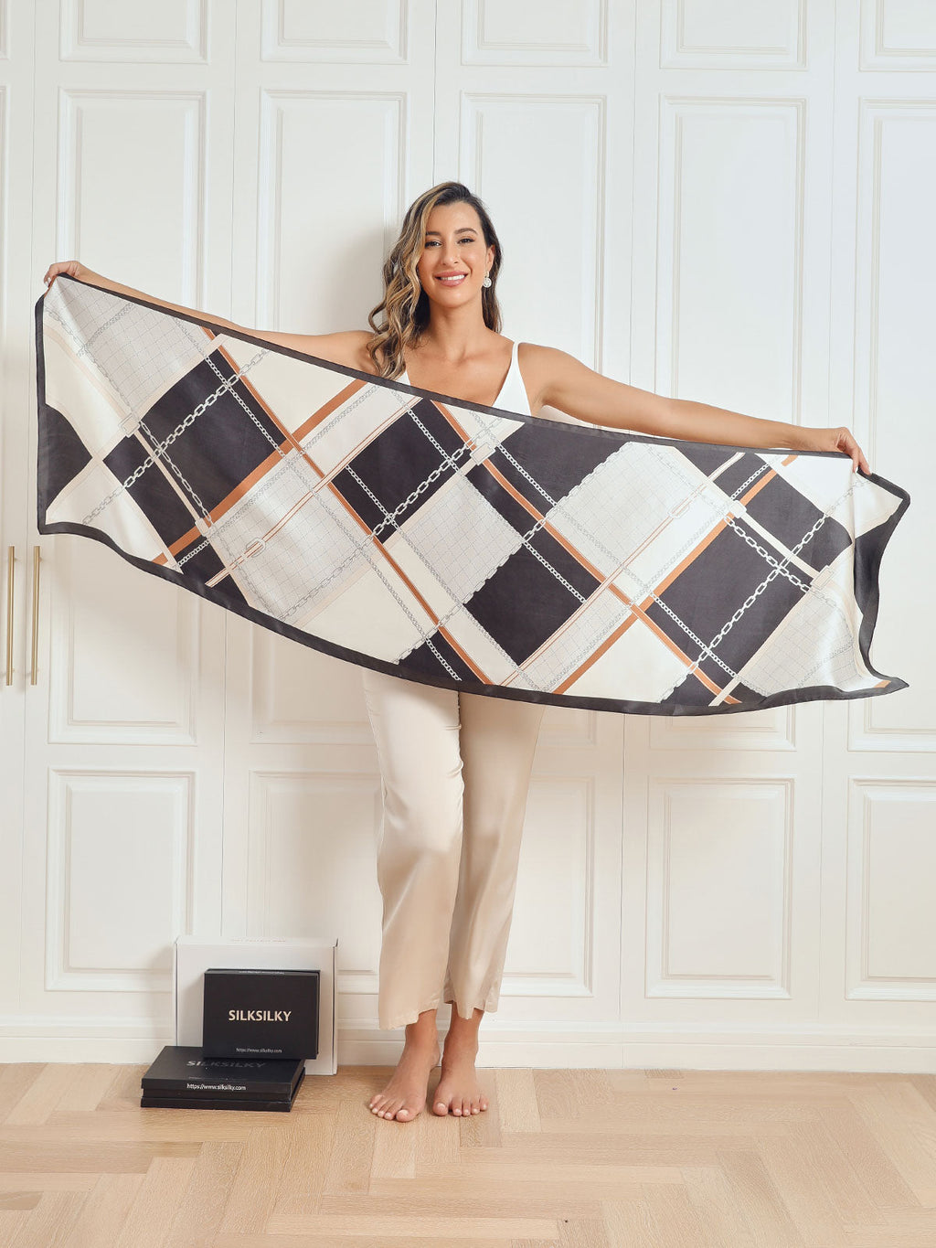 Valenzora | Luxurious women's scarf made of mulberry silk
