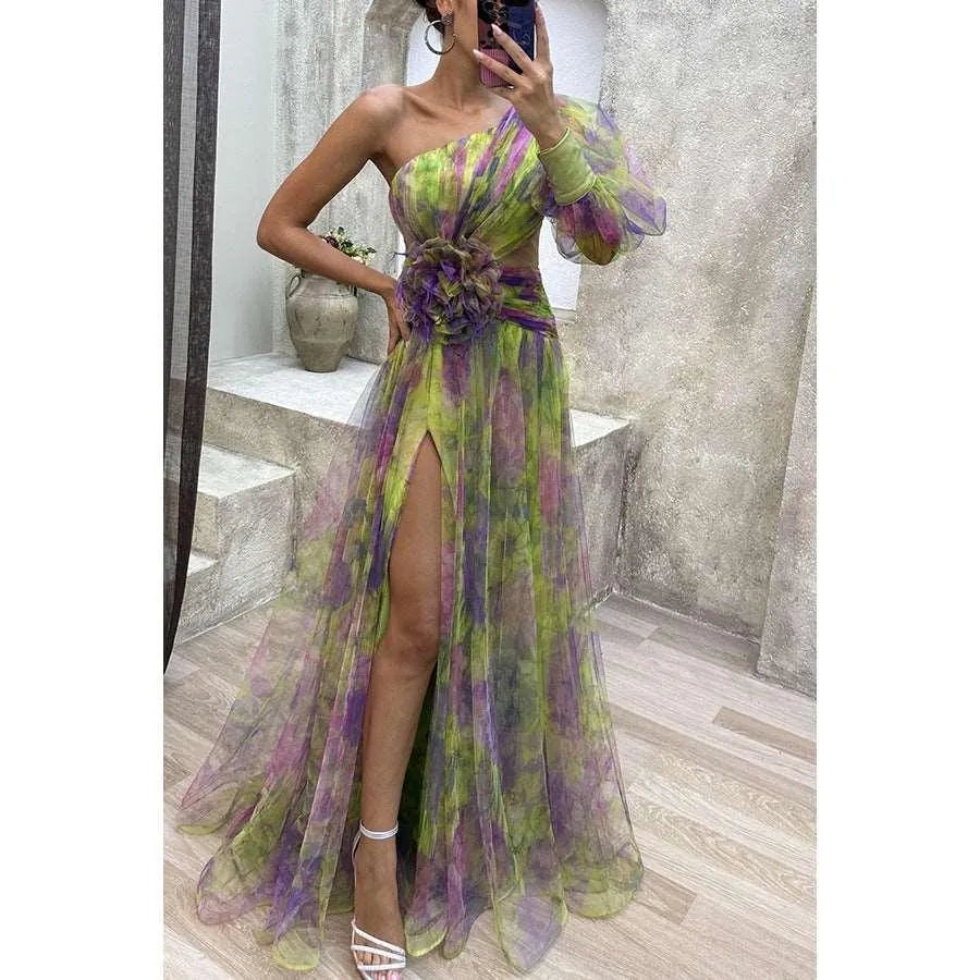 Valenzora | Long party dress with off-the-shoulder, split print.