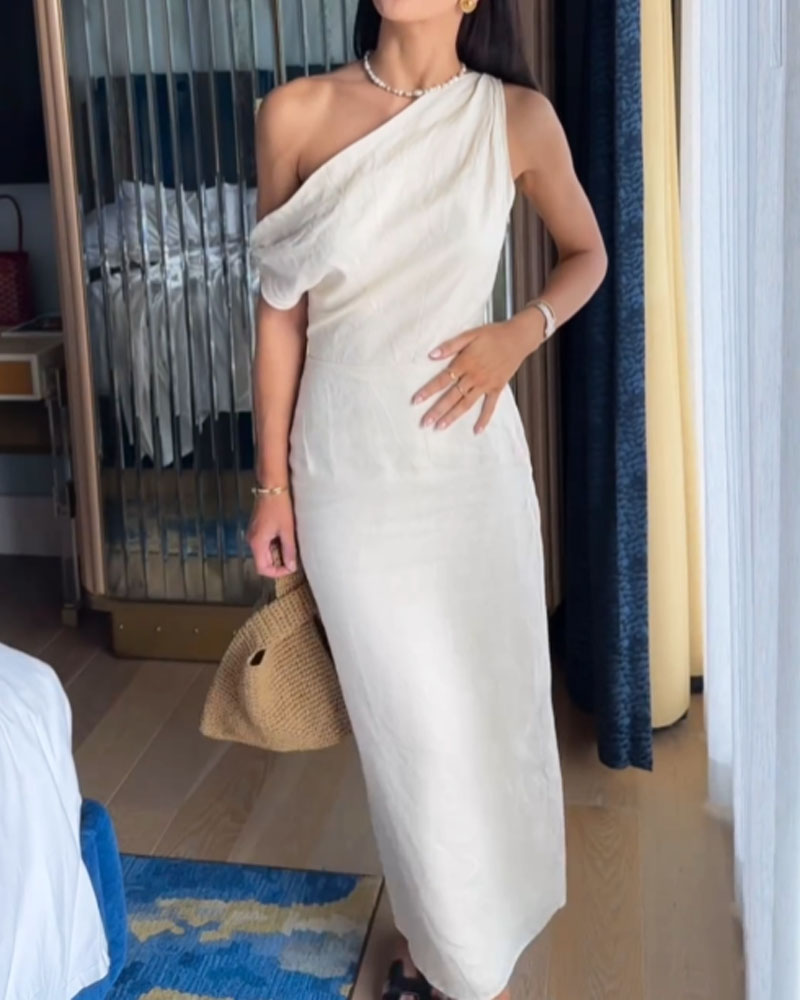 Leinenkleid mit schrägen Schultern