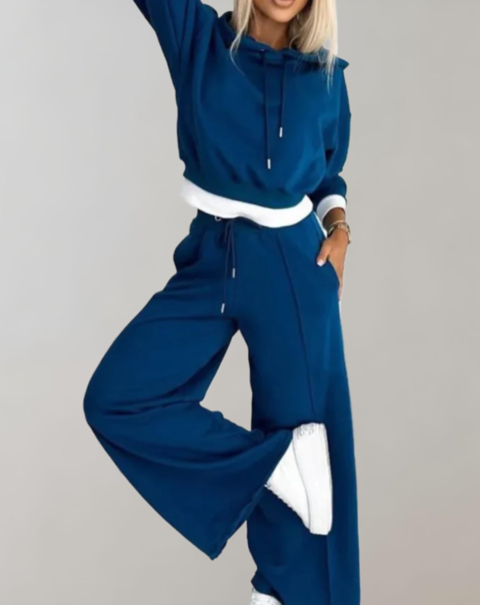 Valenzora | Women's Lounge Set with Hood and Wide-Leg Trousers