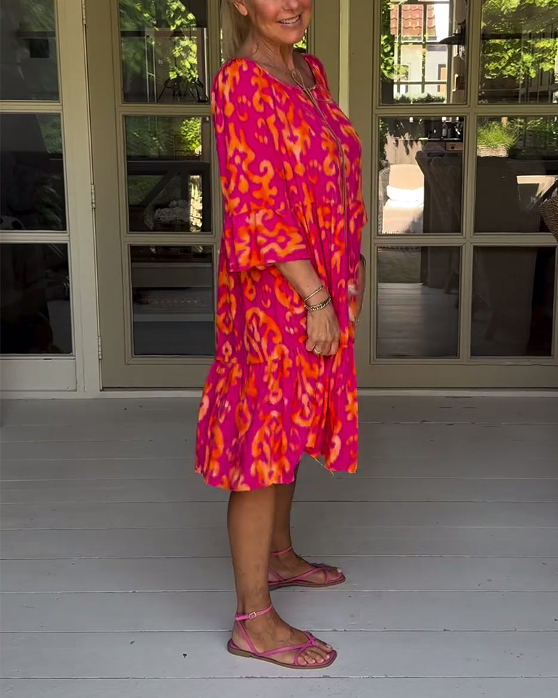 Valenzora | Locker sitzendes, bedrucktes Kleid mit ausgestellten Ärmeln