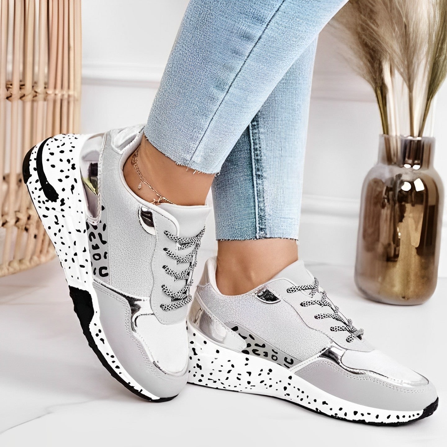 Valenzora | Orthopedic sneakers - stylish trainers with a focus on softness