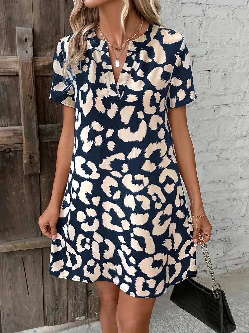 Valenzora | V-neck dress for a feminine style