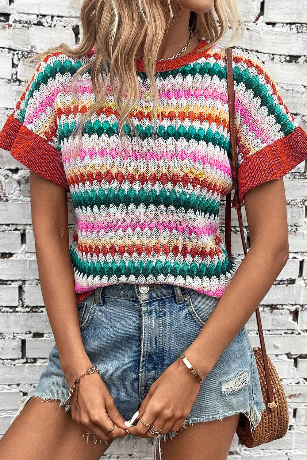 Valenzora | Red crop top with colored texture for women