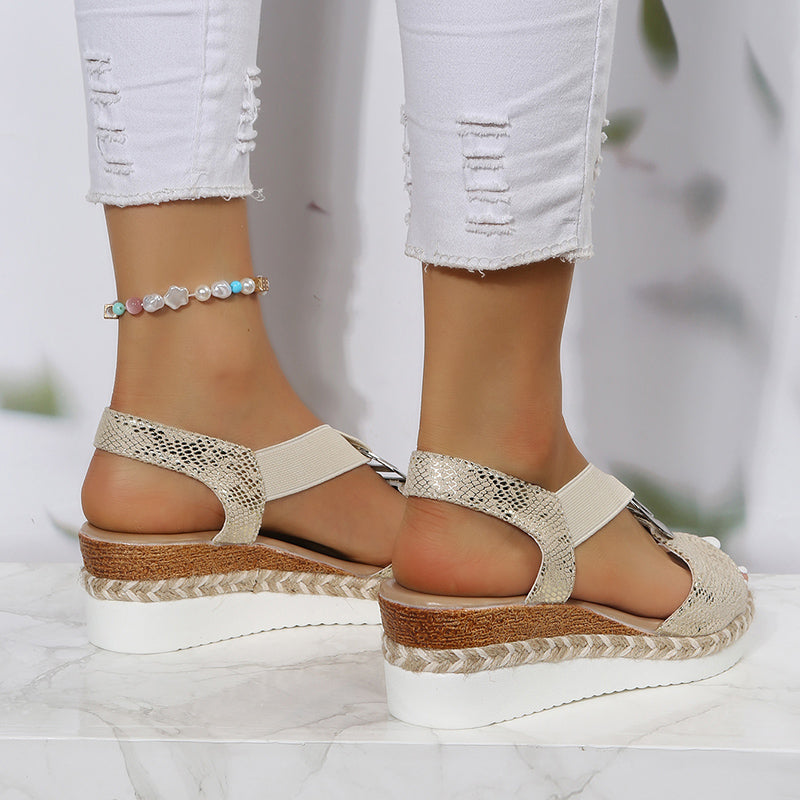 Valenzora | Wedge sandals with snake print - Stylish design