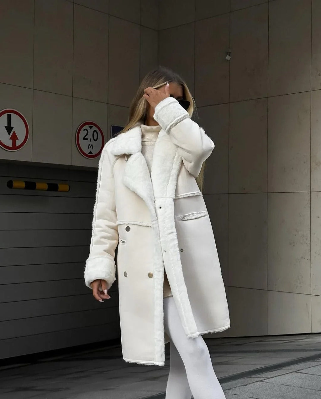 Valenzora | Loose teddy jacket made of lambswool with a casual collar