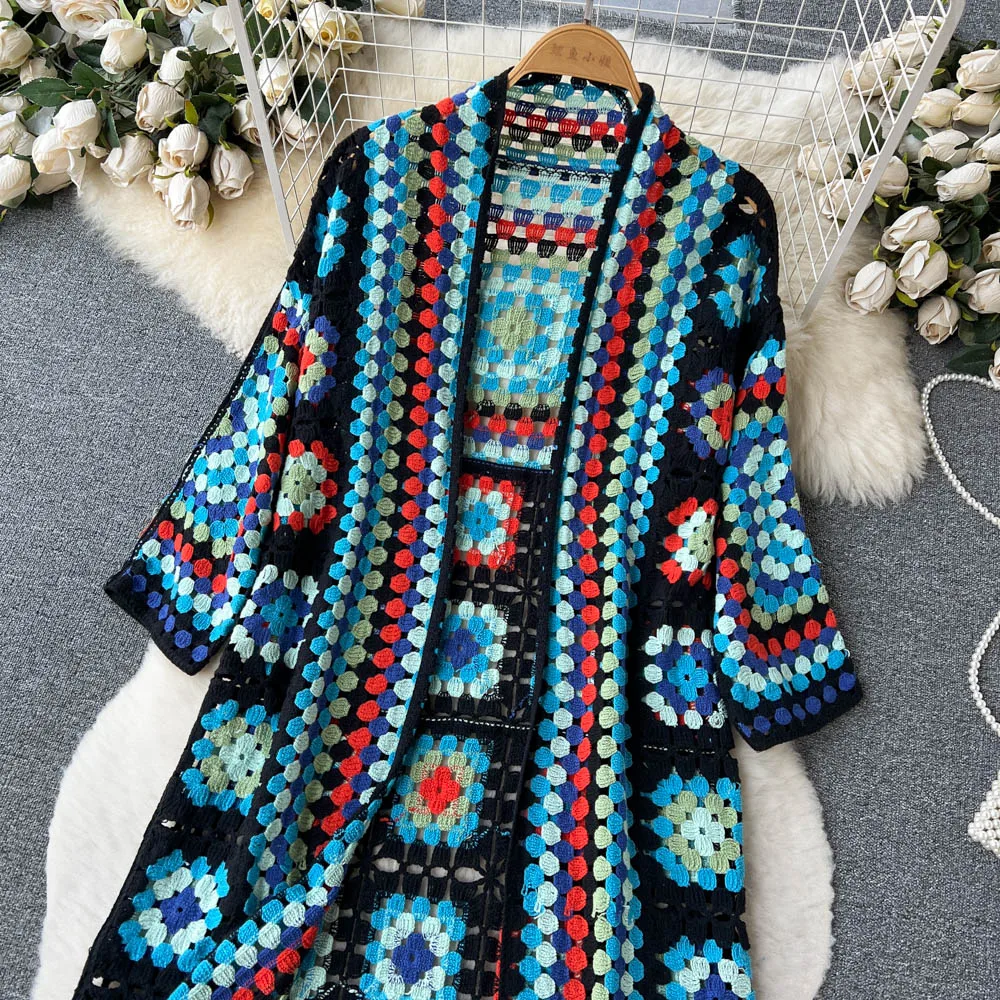 Valenzora | Gehäkelte lange Granny Square Strickjacke
