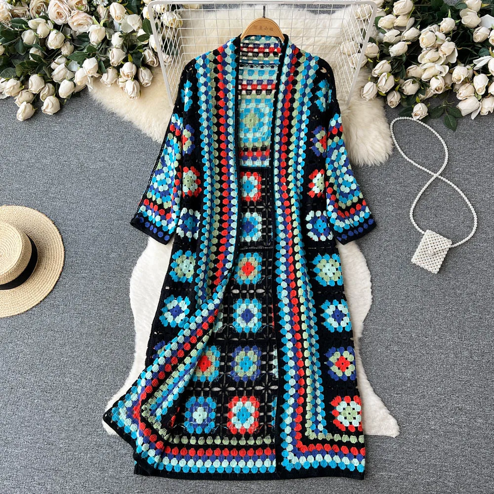 Valenzora | Gehäkelte lange Granny Square Strickjacke