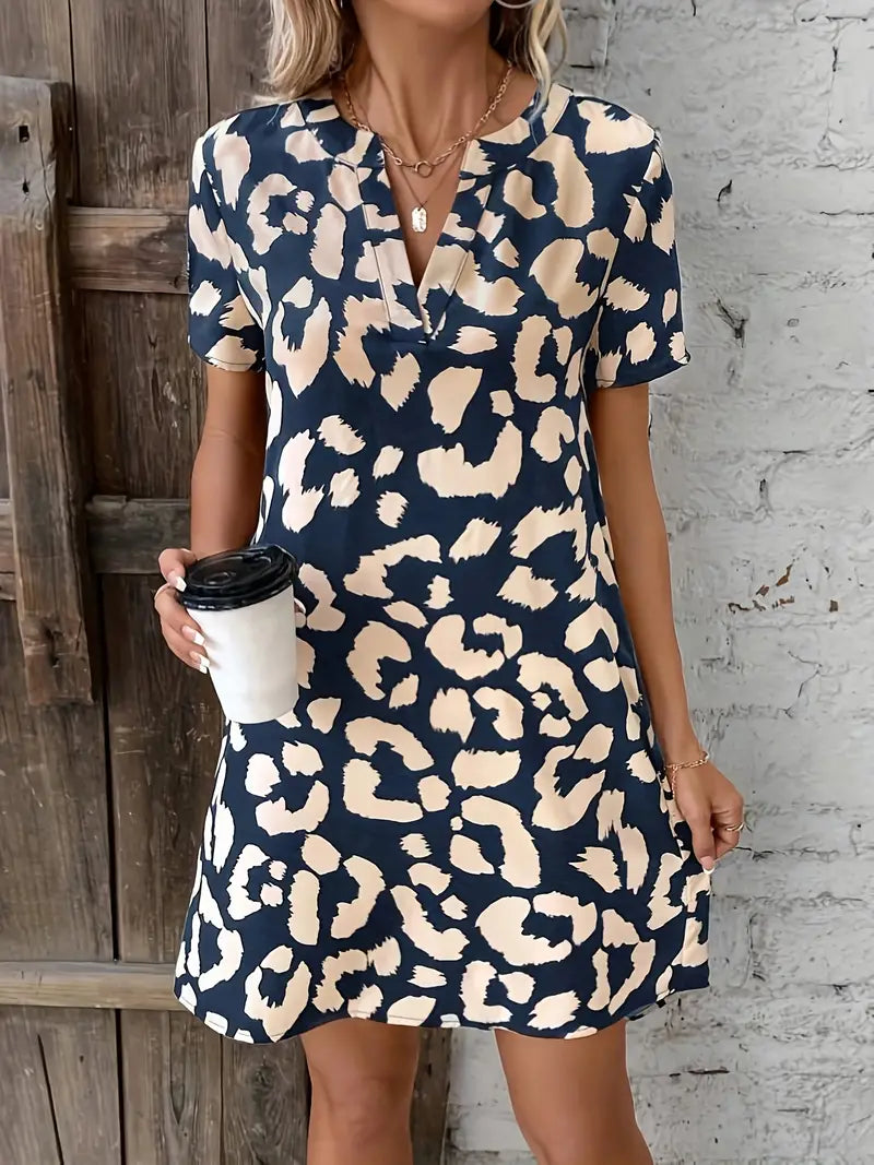 Valenzora | V-neck dress for a feminine style