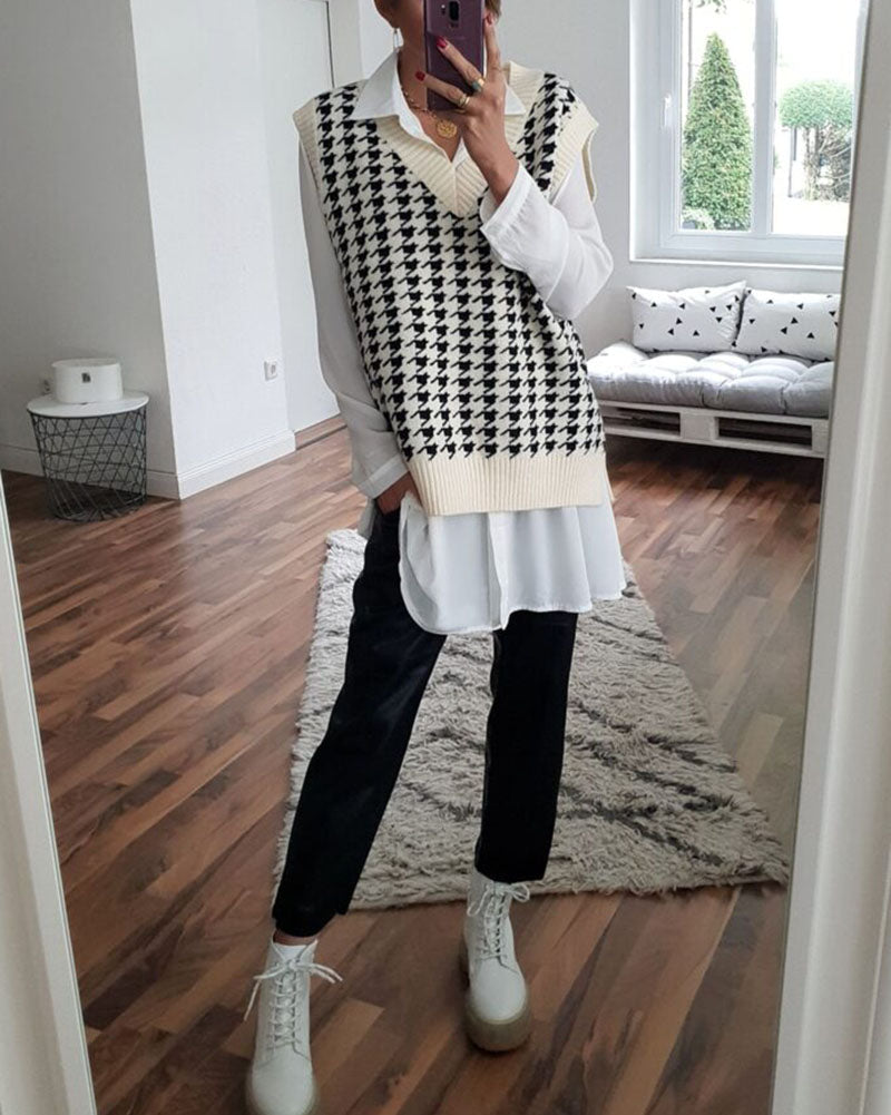 KNITTED SWEATER VEST