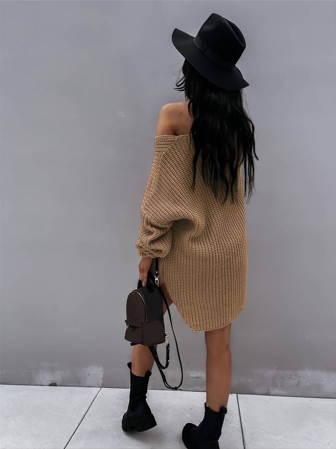 Valenzora - Oversized Knit Dress