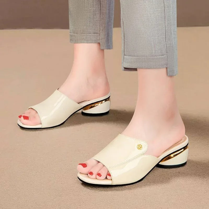 Valenzora | Elegante Mules mit glänzendem Finish