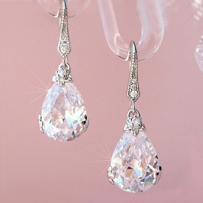 Valenzora | Wedding Drop Earrings in Pear Shape For Weddings