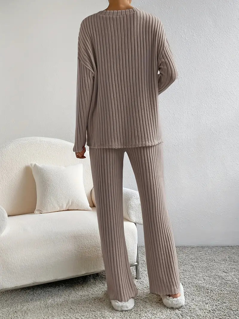 Valenzora 2-piece set | Elegant ribbed women's suit with V-neck sweater and matching trousers