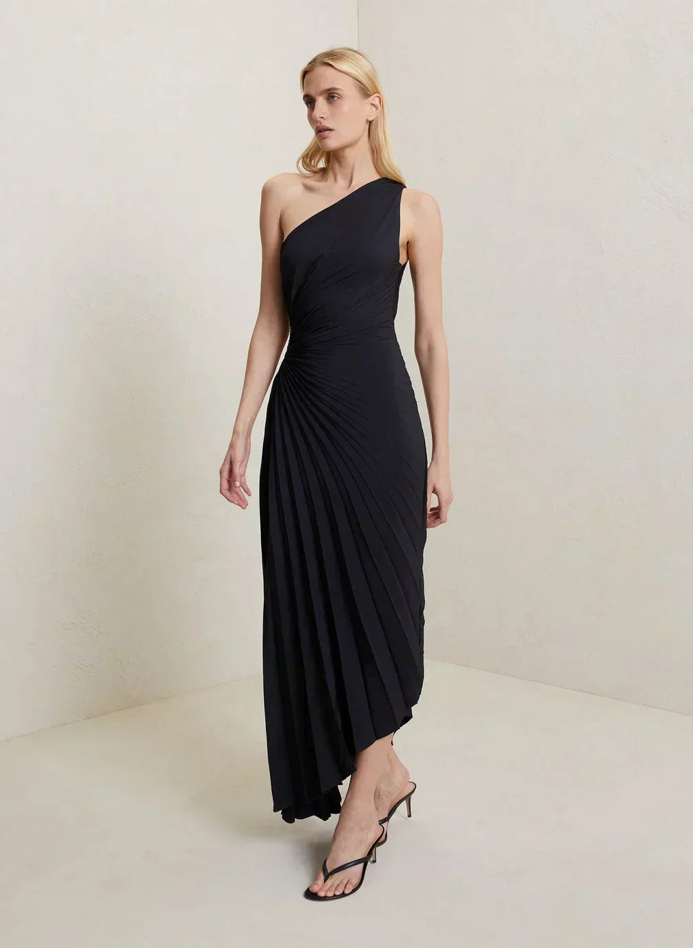 Valenzora | One Shoulder Maxi Dress