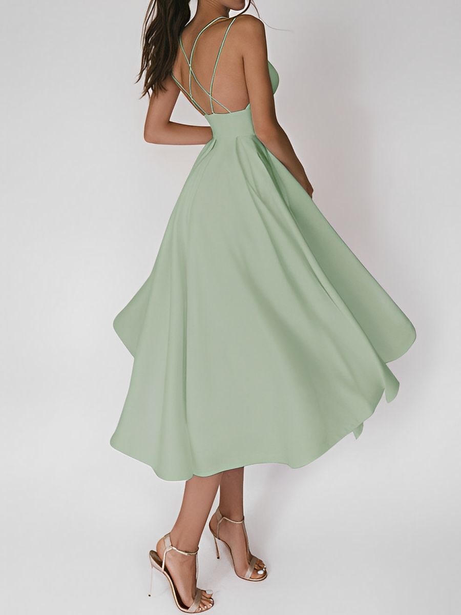 Valenzora | Ein leichtes Kleid mit zarten Spaghettiträgern