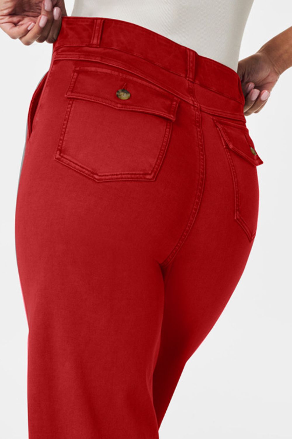 Valenzora | High-waisted jeans with pockets: Classic, stylish and versatile