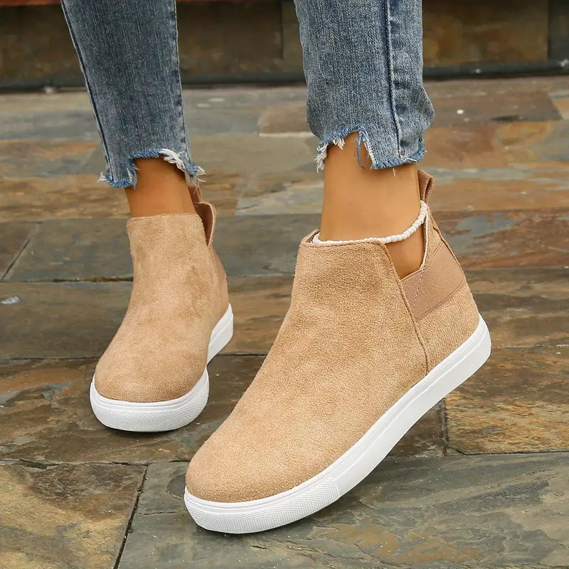 Sturdy women's shoes