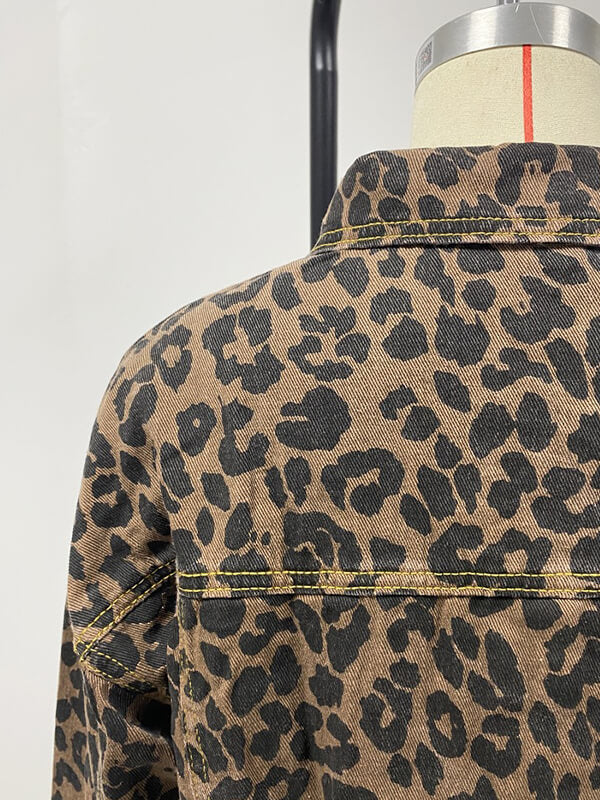Valenzora – Jeansjacke mit Leopardenmuster und langen Ärmeln