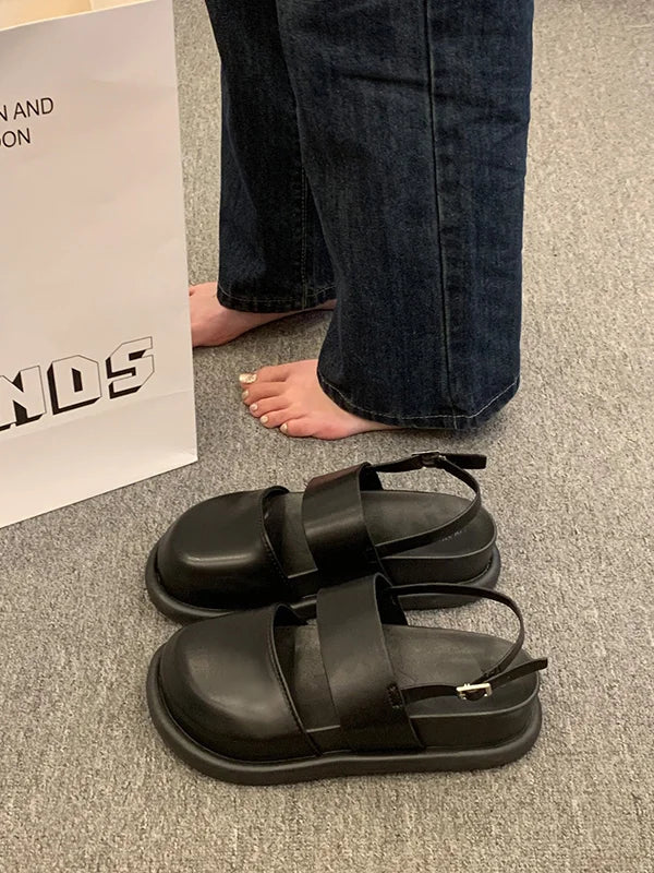 Sandalen mit geteilter Zehe