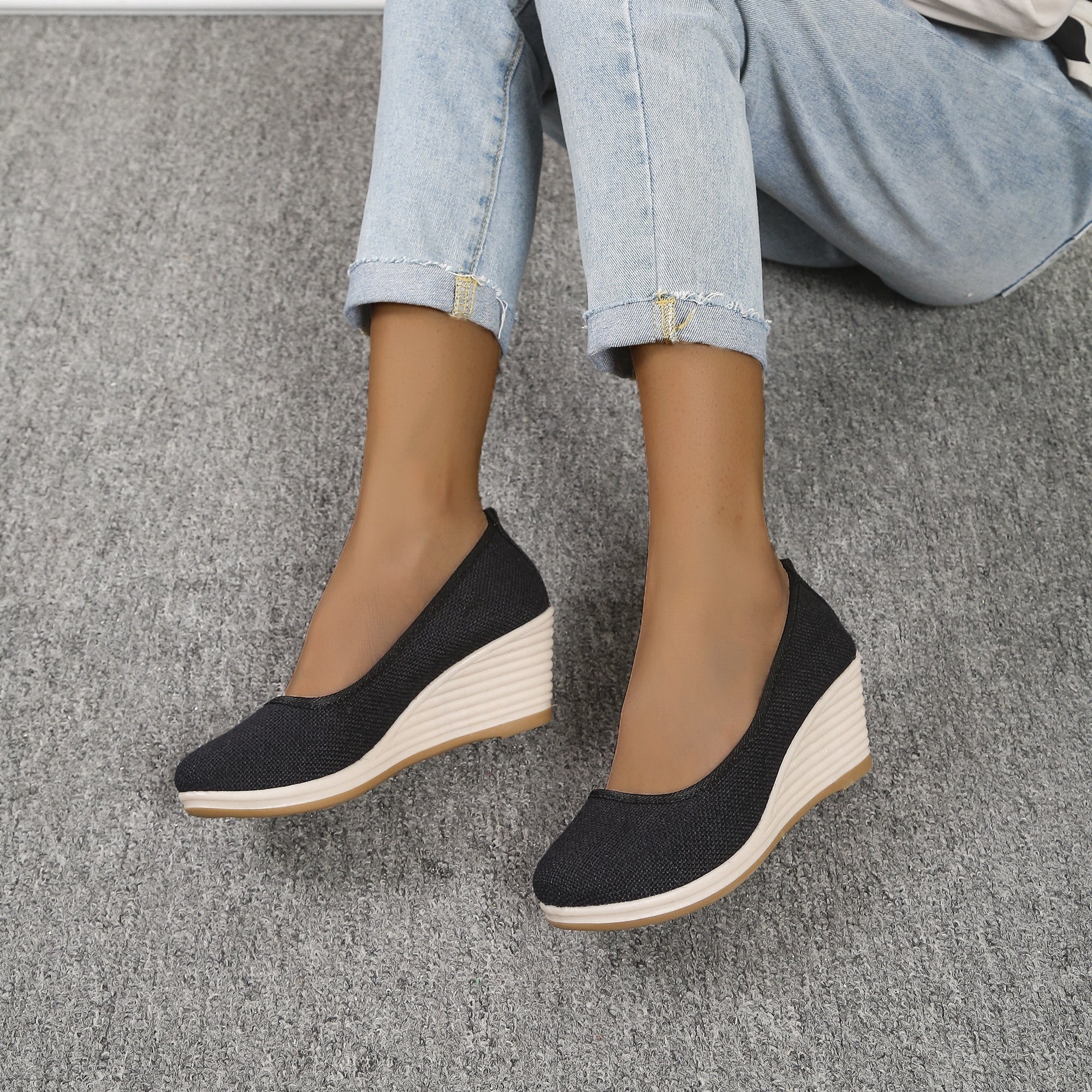 Valenzora | Breathable wedge heel slippers