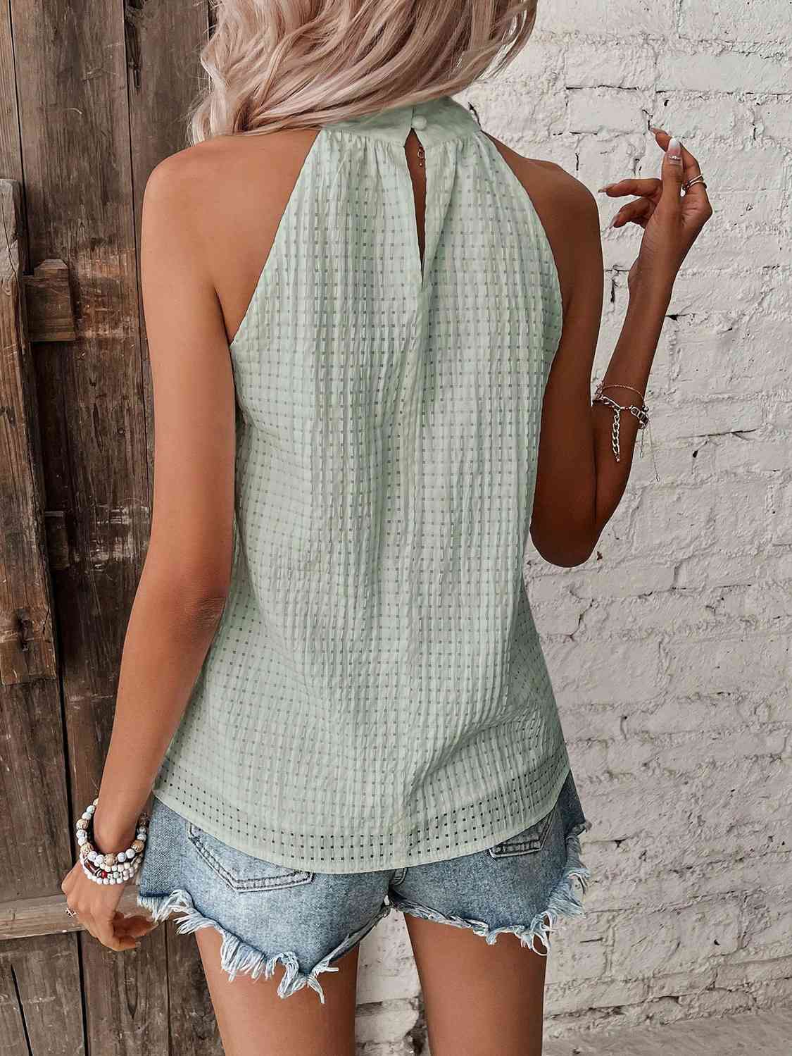 Valenzora | Neckholder-Top mit Tupfen-Detail