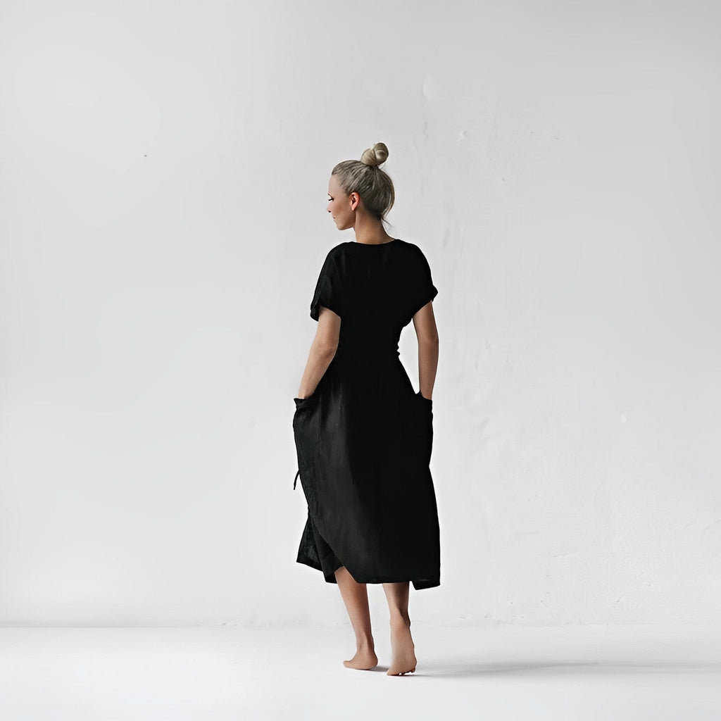 Valenzora - Knit dress with lacing and pockets