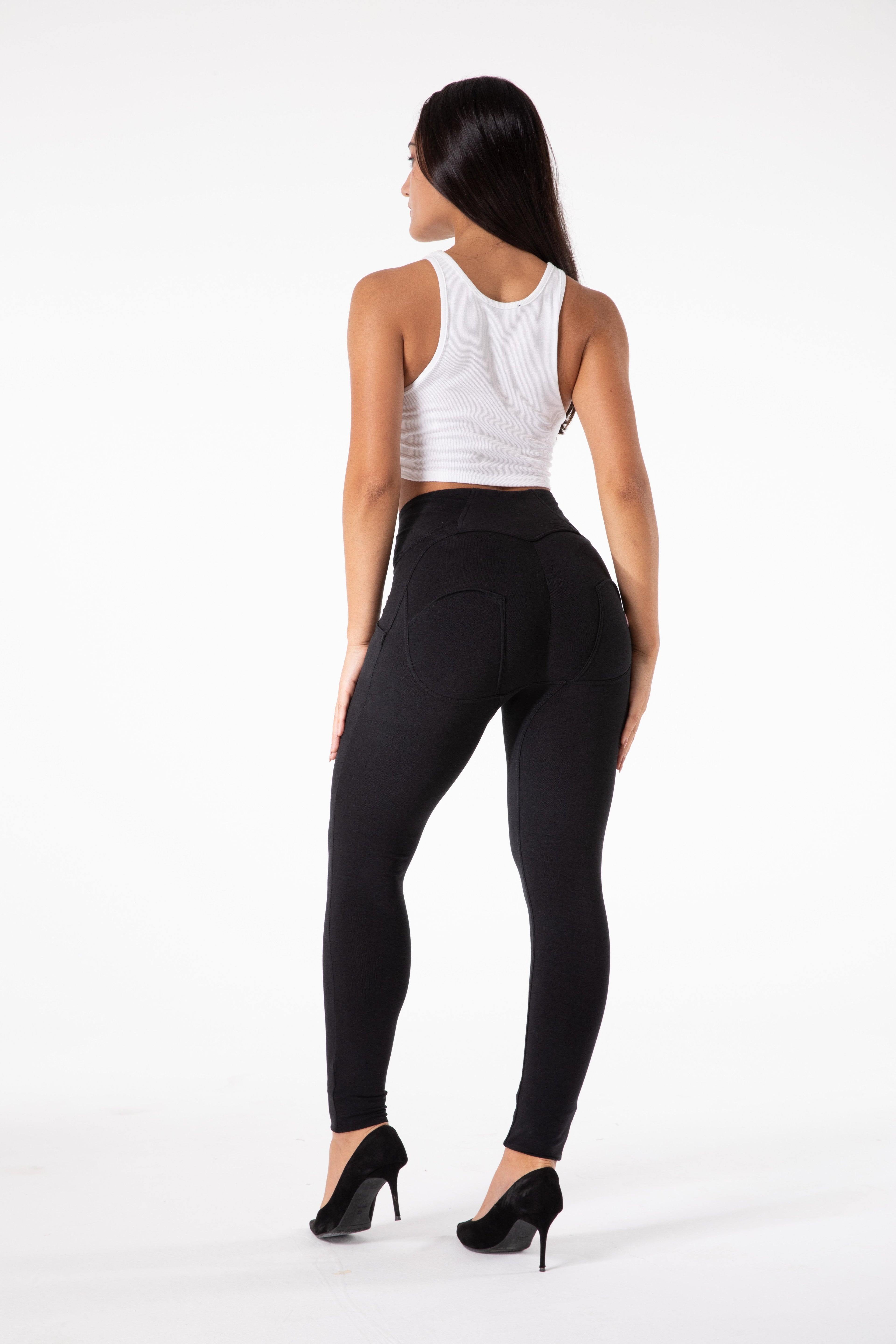 Valenzora | Tight black leggings with a high waist