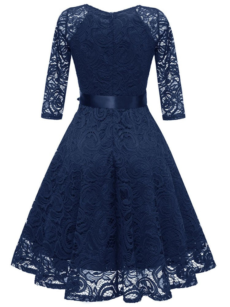 Valenzora | Elegantes V-förmiges Abendkleid aus Spitze