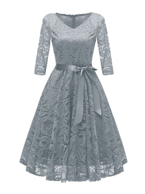 Valenzora | Elegantes V-förmiges Abendkleid aus Spitze