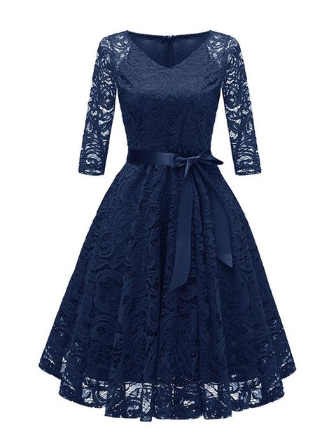 Valenzora | Elegantes V-förmiges Abendkleid aus Spitze