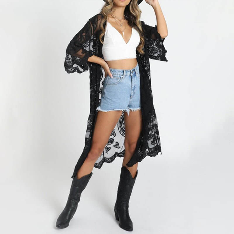 Valenzora | Bestickter Spitzenbikini und Strandponcho aus Netzstoff